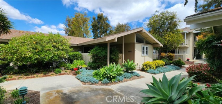 2 Bed Home to Rent in Laguna Woods, California