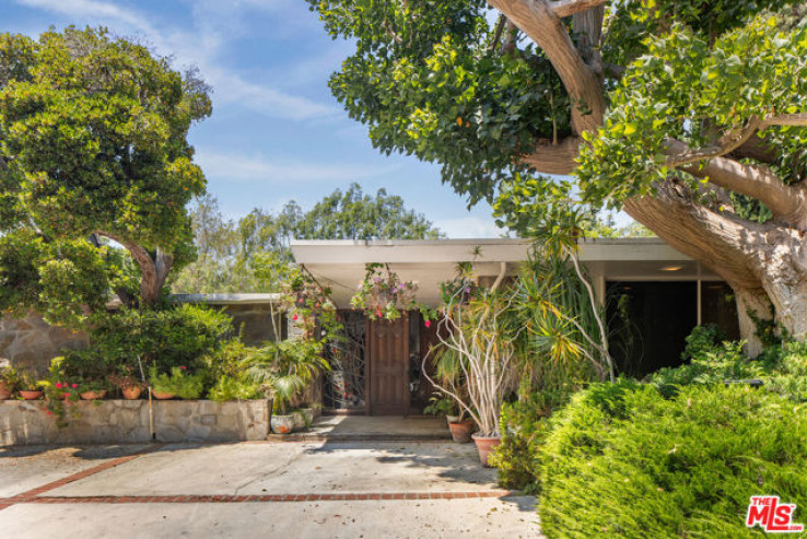 Residential Home in Beverly Hills