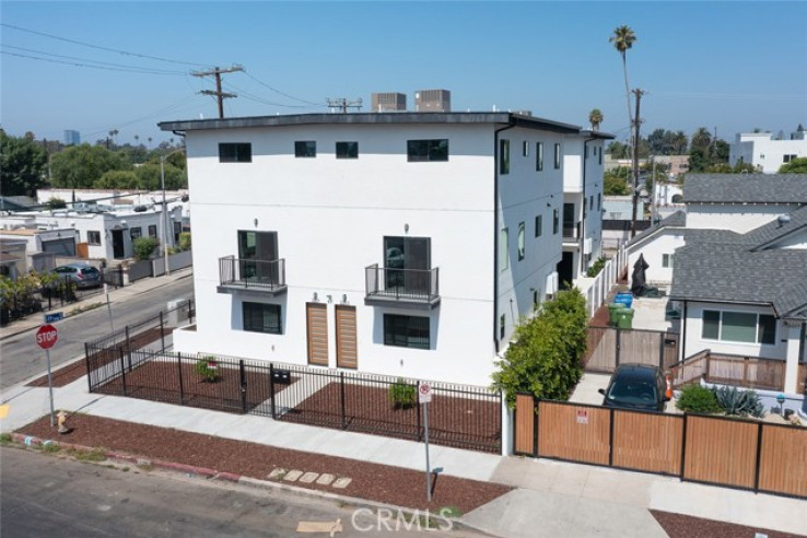  Income Home for Sale in Los Angeles, California