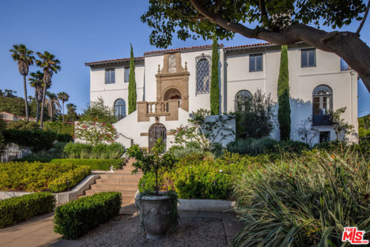 Residential Home in Los Feliz