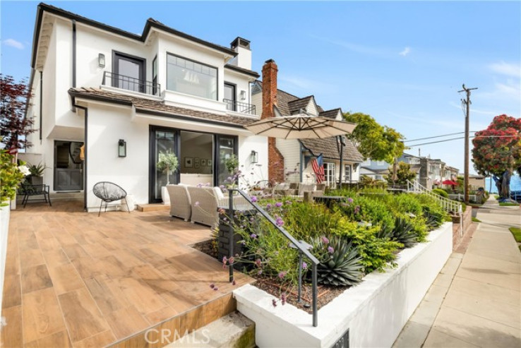 4 Bed Home for Sale in Corona del Mar, California