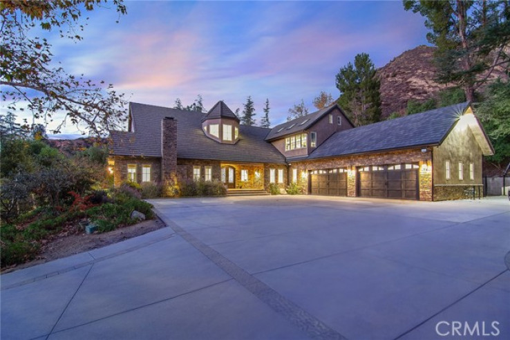 Residential Home in Agoura