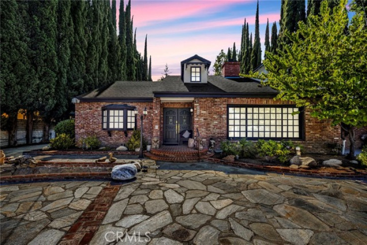 Residential Home in Woodland Hills