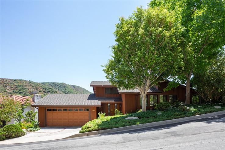 Residential Home in Laguna Village