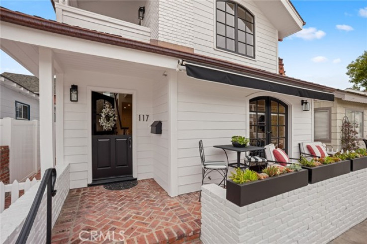 5 Bed Home for Sale in Newport Beach, California