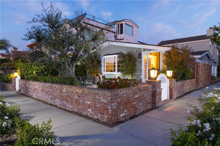 4 Bed Home for Sale in Corona del Mar, California