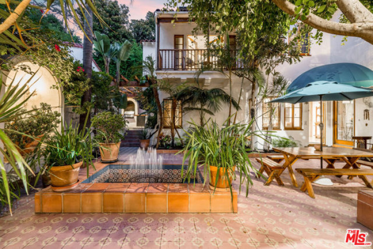 Residential Home in Sunset Strip - Hollywood Hills West