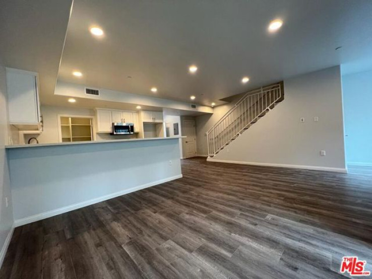 3 Bed Home to Rent in Los Angeles, California