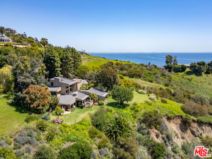 4 Bed Home for Sale in Malibu, California