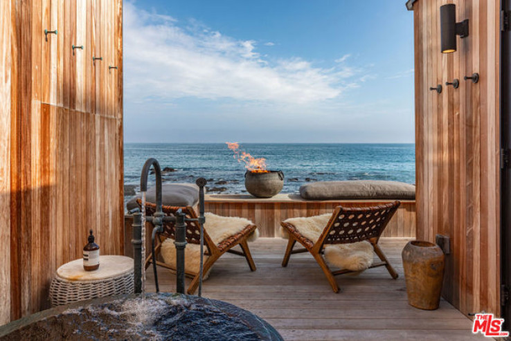 Residential Home in Malibu Beach