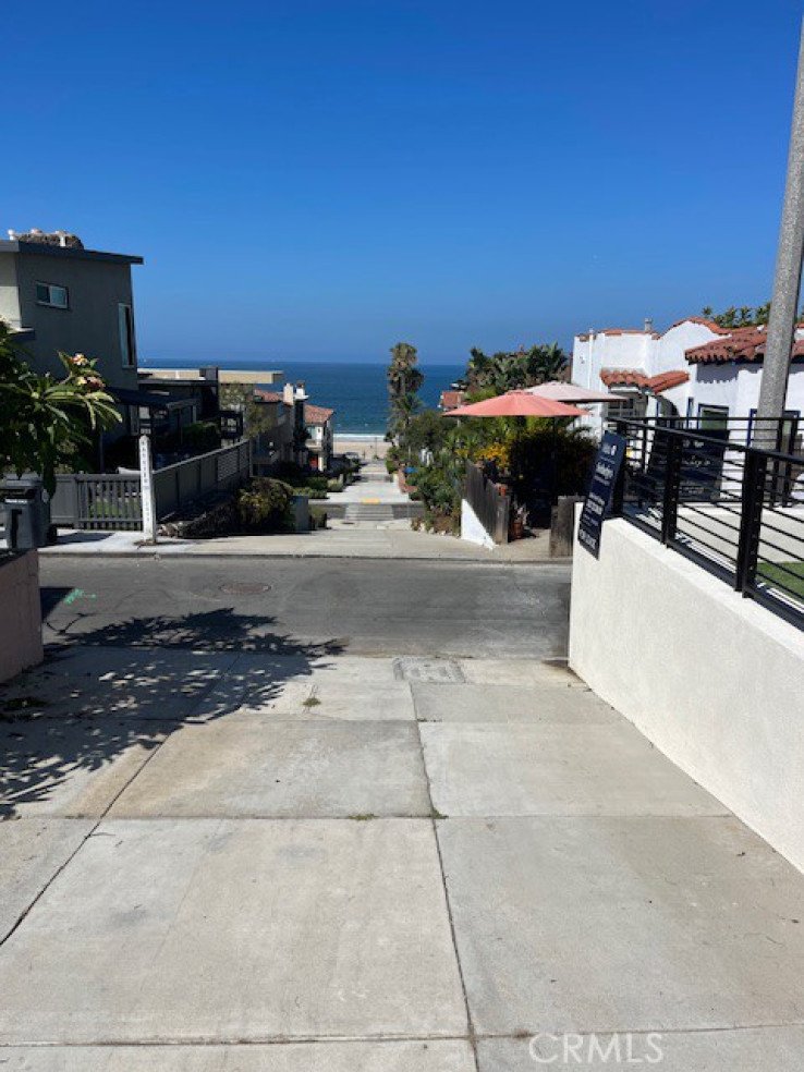 2 Bed Home to Rent in Manhattan Beach, California