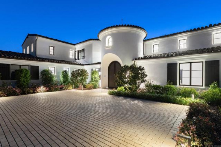 Residential Home in Rancho Bernardo