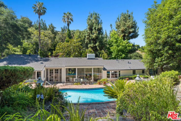 Residential Home in Bel Air - Holmby Hills