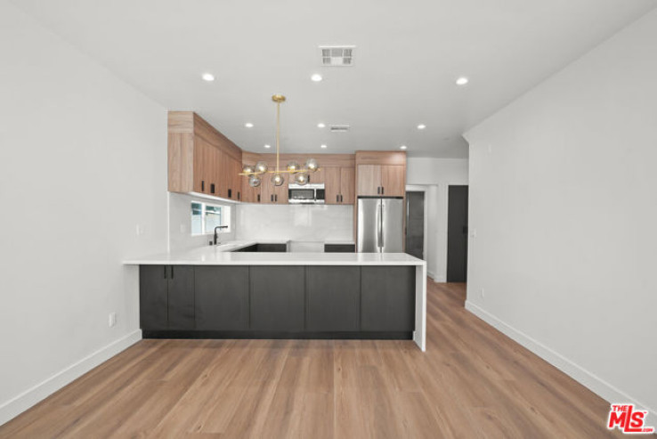 Residential Lease in Van Nuys