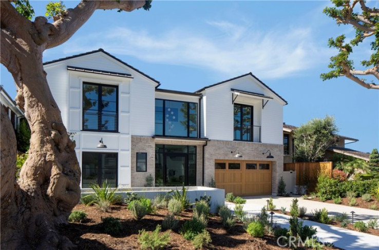 Residential Home in Corona Del Mar - Spyglass