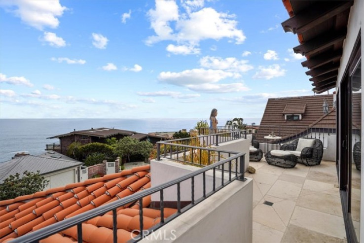 4 Bed Home to Rent in Laguna Beach, California