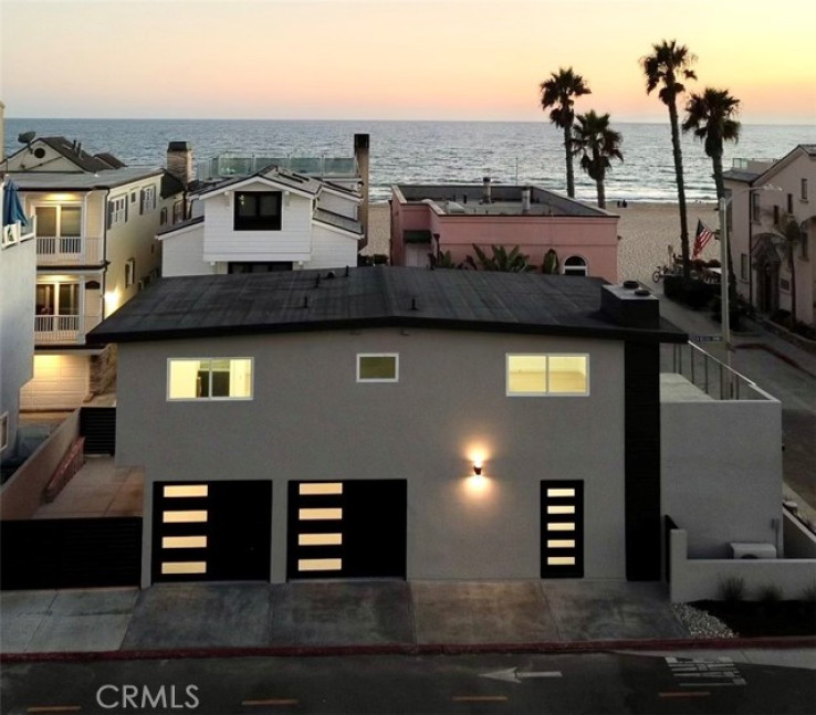 Residential Home in West Newport - Lido