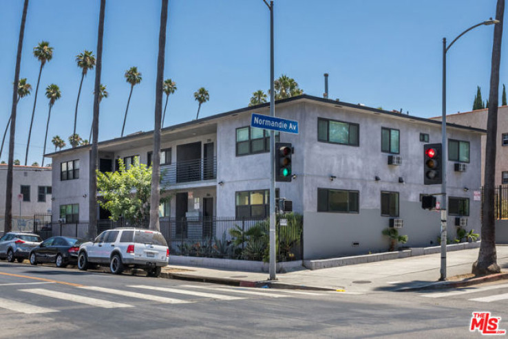  Commercial for Sale in Los Angeles, California