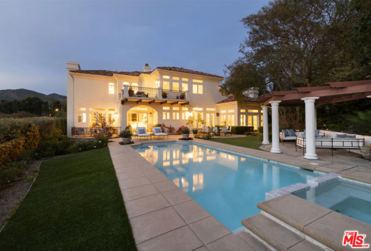 Residential Home in Malibu