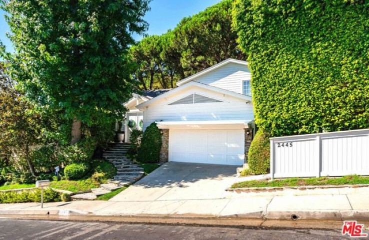 4 Bed Home for Sale in Los Angeles, California