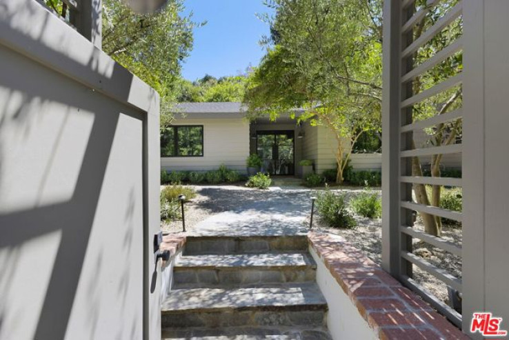 4 Bed Home for Sale in Studio City, California