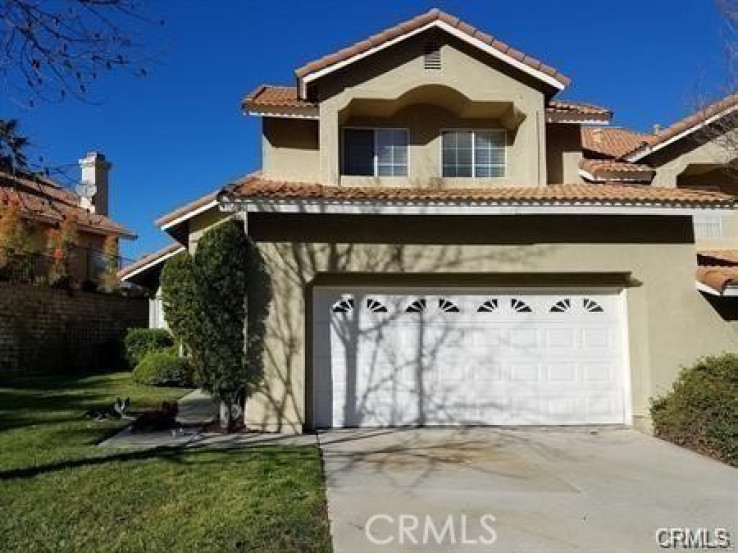 3 Bed Home to Rent in Anaheim Hills, California