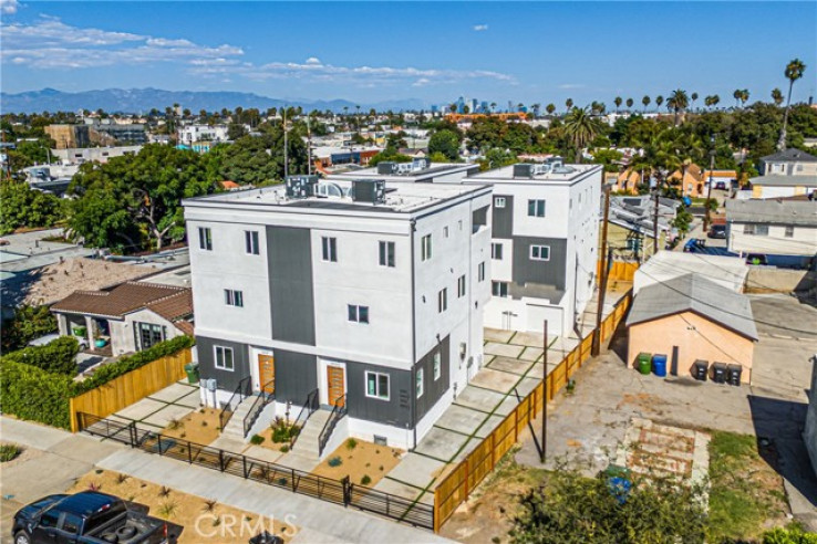  Income Home for Sale in Los Angeles, California