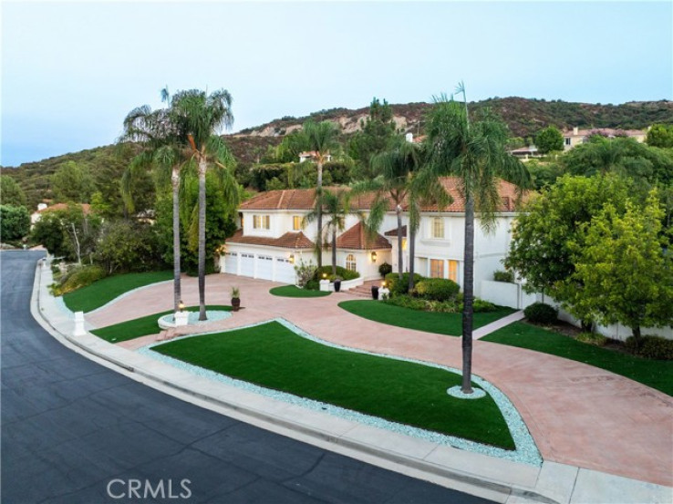 7 Bed Home for Sale in Calabasas, California