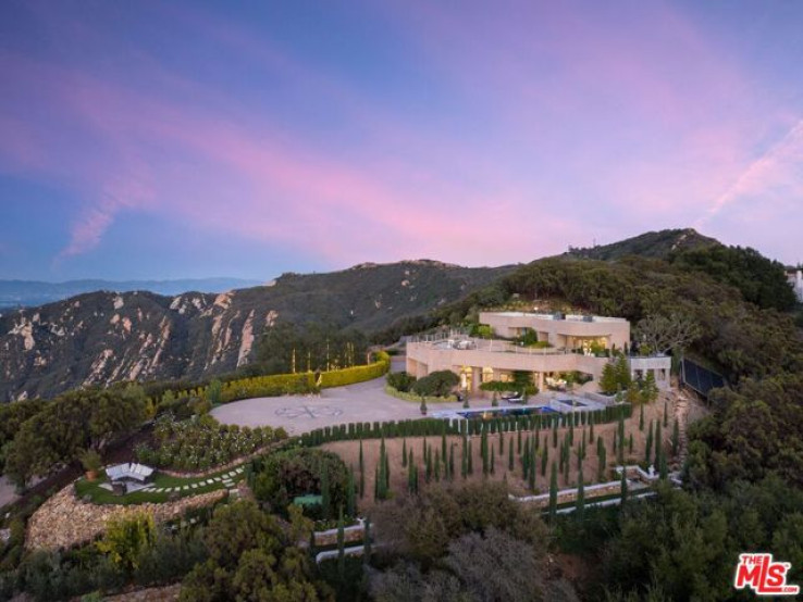 Residential Home in Malibu