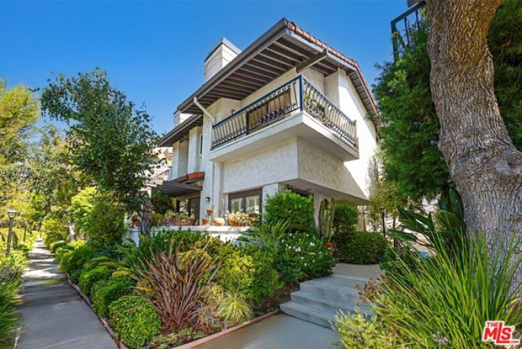 Residential Home in Pacific Palisades