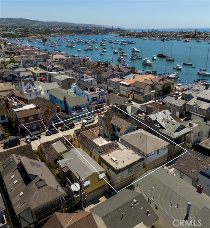 Residential Home in Lower Newport Bay - Balboa Island