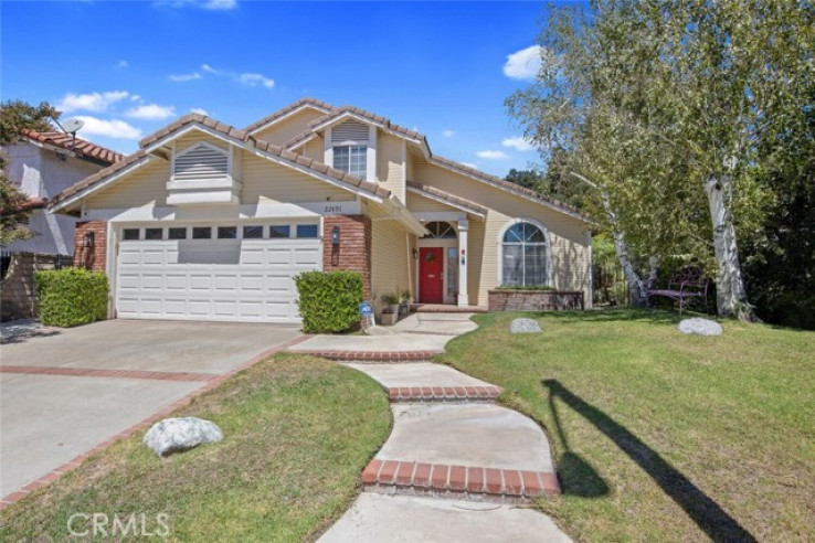 4 Bed Home to Rent in Saugus, California