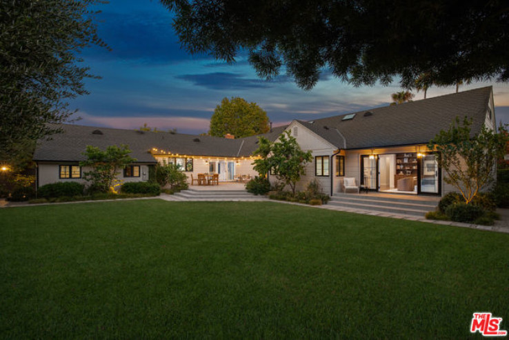 Residential Home in Pacific Palisades