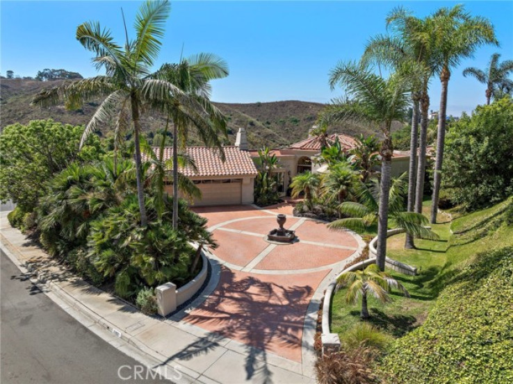 Residential Home in San Juan South