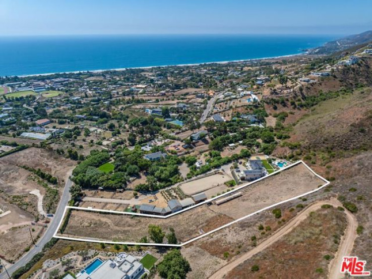 Land in Malibu