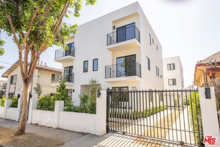  Income Home for Sale in Los Angeles, California