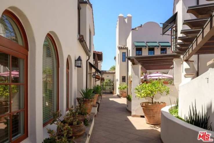 Residential Home in Santa Barbara