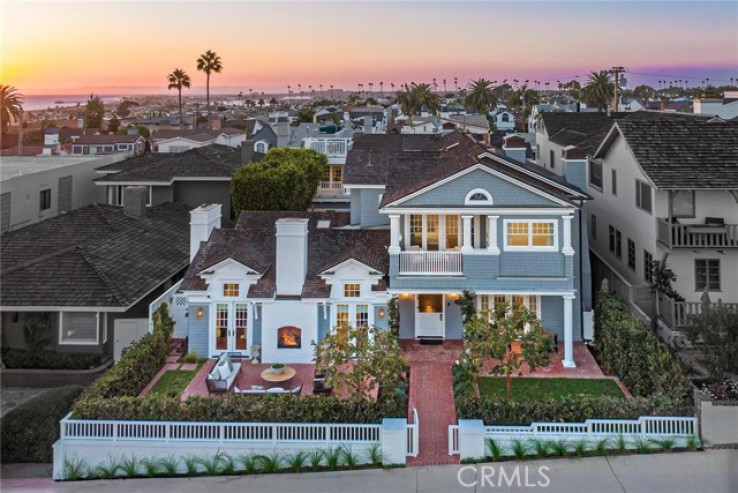 Residential Home in Corona Del Mar - Spyglass