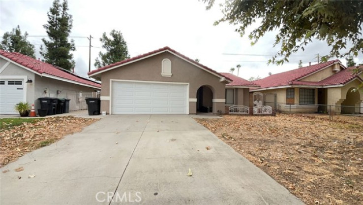 3 Bed Home to Rent in Hemet, California