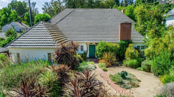 Residential Home in Pasadena (NW)