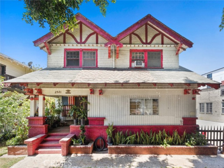 Residential Home in Mid Los Angeles