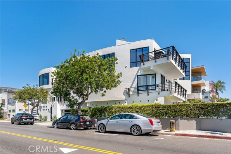  Income Home for Sale in Manhattan Beach, California