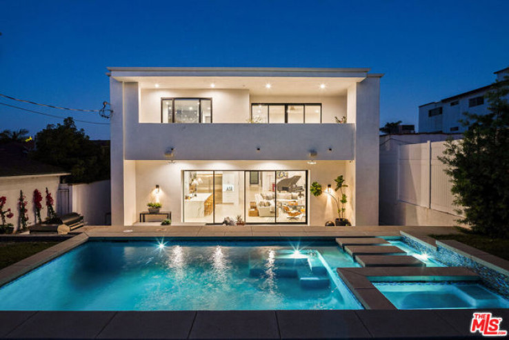 6 Bed Home for Sale in Los Angeles, California