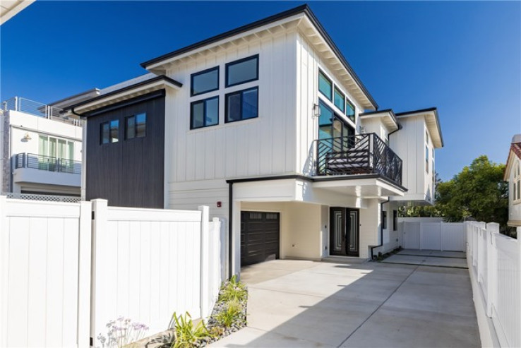 4 Bed Home for Sale in Redondo Beach, California