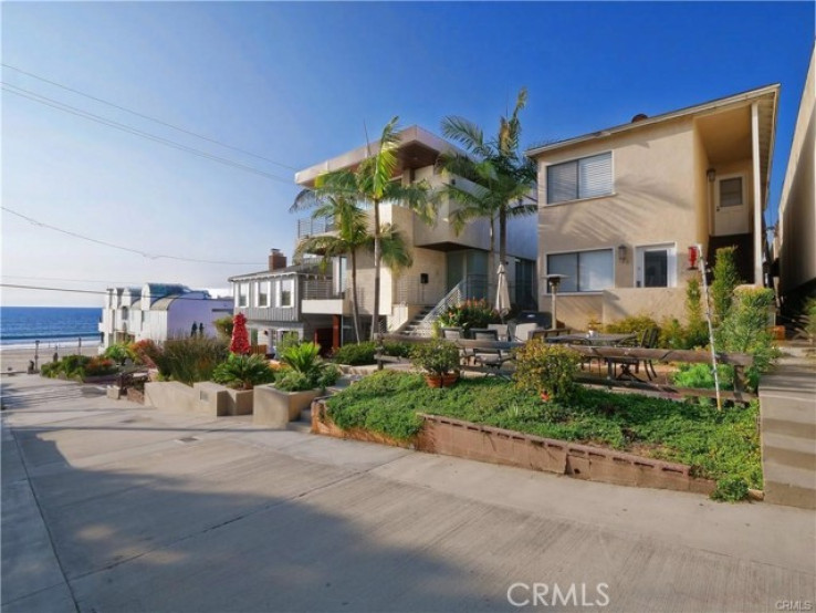 2 Bed Home to Rent in Manhattan Beach, California