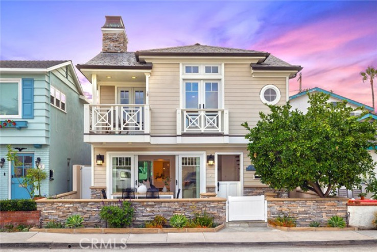 4 Bed Home for Sale in Newport Beach, California