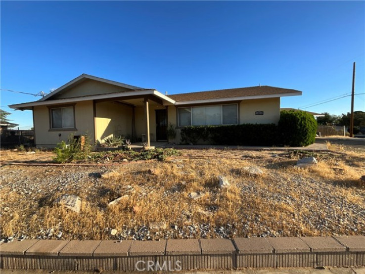 3 Bed Home to Rent in Hesperia, California