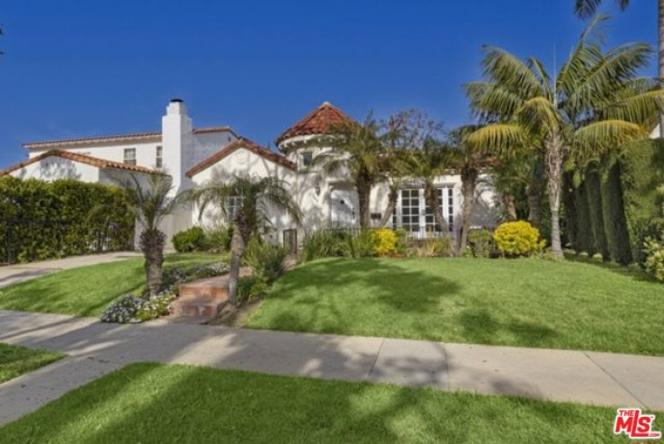 Residential Home in Beverly Hills