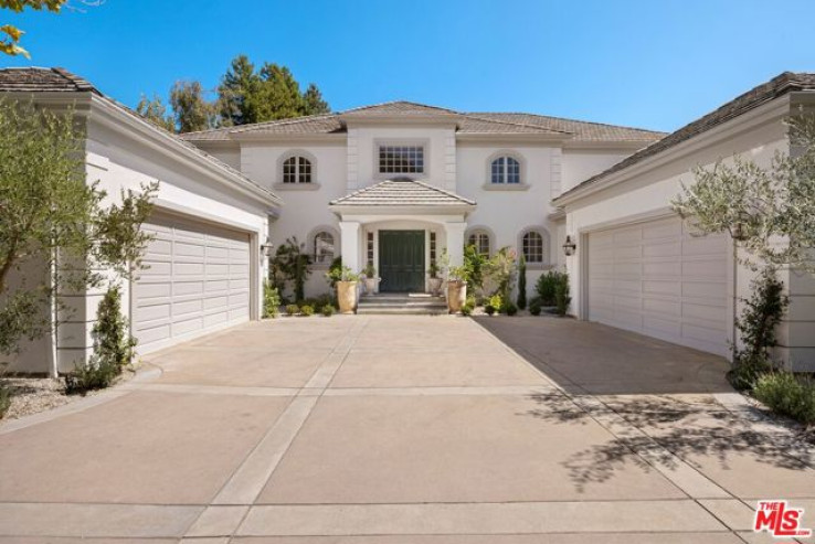 Residential Home in Pacific Palisades