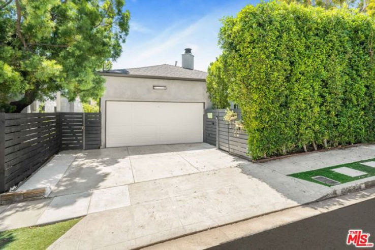 Residential Home in West Hollywood Vicinity